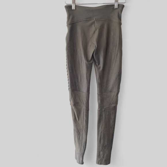 SPANX Womens Faux Leather Moto Leggings size Small Gray Stretch - Picture 3 of 10